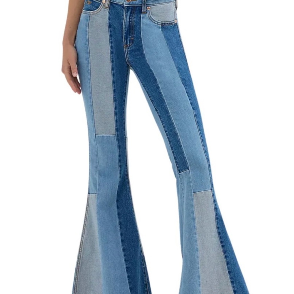 Wrangler x Lainey Wilson Patchwork Bell Bottoms Denim Blue Women’s Size 32x32